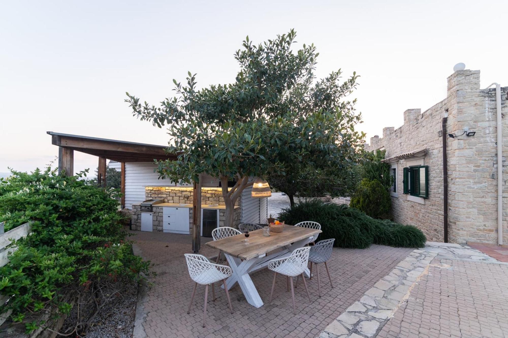 Carob Villa Moirai Bagian luar foto