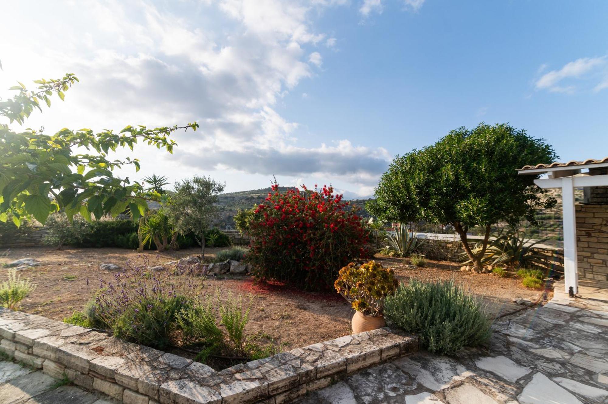 Carob Villa Moirai Bagian luar foto